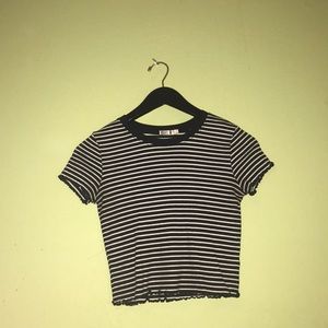 Black n white crop top